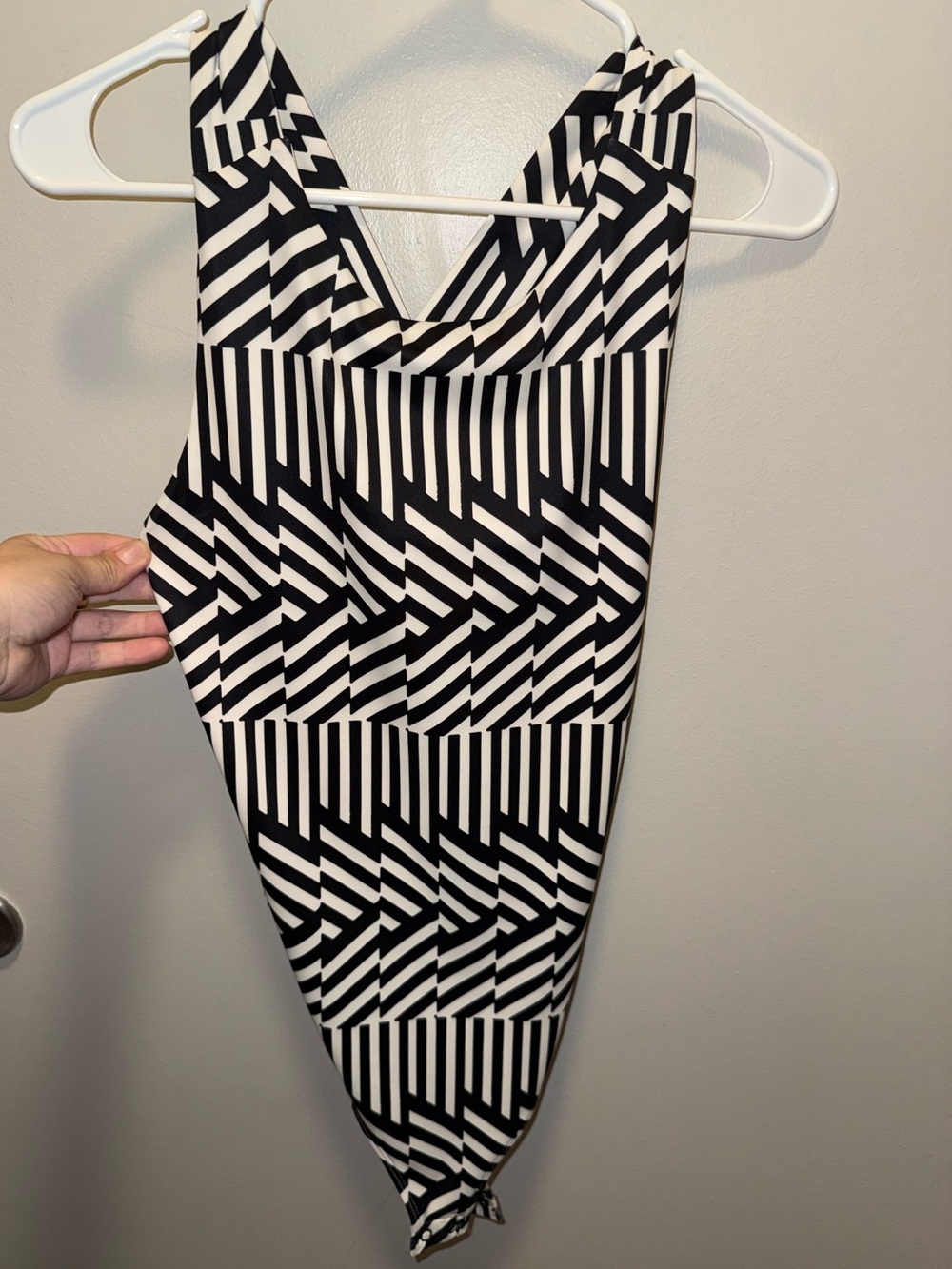 Express Black & White Geometric Sleeveless Bodysuit